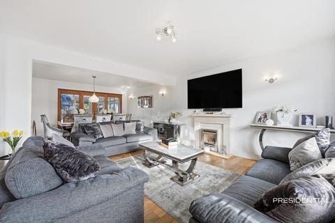 undefined, Chigwell IG7