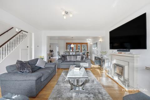 undefined, Chigwell IG7