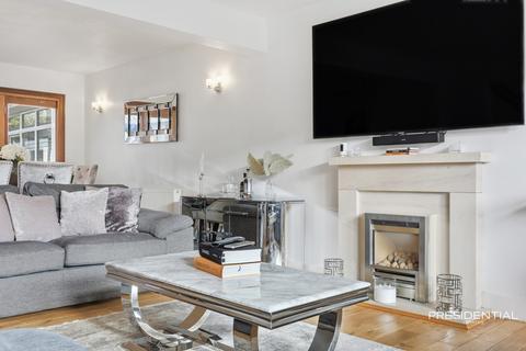 undefined, Chigwell IG7