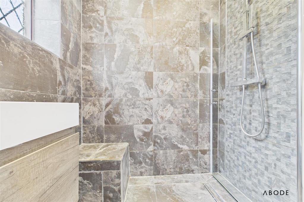 CAM01882 G0-PR0156-STILL018.jpg