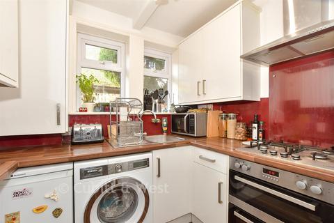 1 bedroom ground floor flat for sale, Red Cottage, Redhill RH1