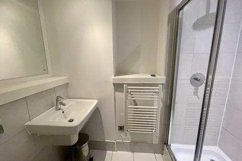1 bedroom apartment to rent, Longfield Centre, Prestwich, M25