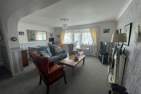 2 bedroom flat for sale, Lord Warden Avenue, Walmer, CT14