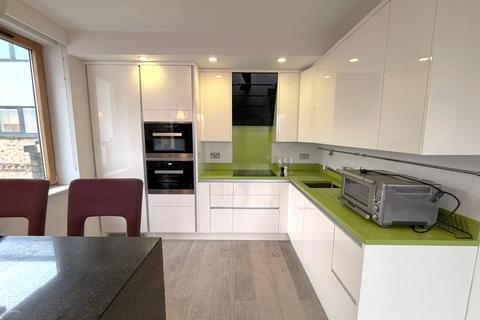 2 bedroom flat to rent, Oval Road, Camden , London NW1