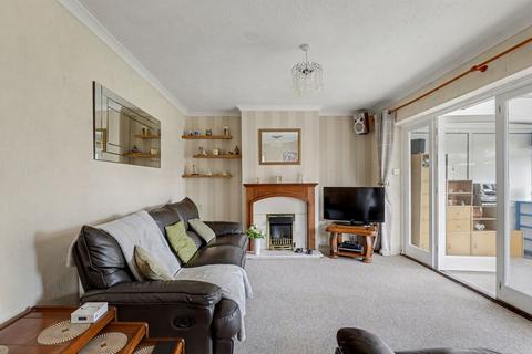 2 bedroom semi-detached bungalow for sale, Lakewood Drive, Gillingham ME8