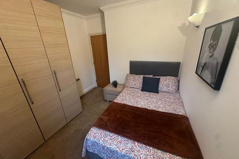 undefined, Lanark Square, London E14