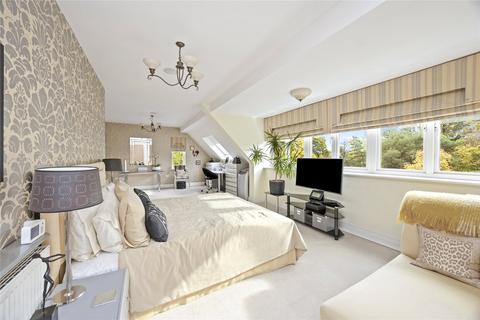 5 bedroom detached house for sale, Duchess of Kent Close, Guildford, Surrey, GU2