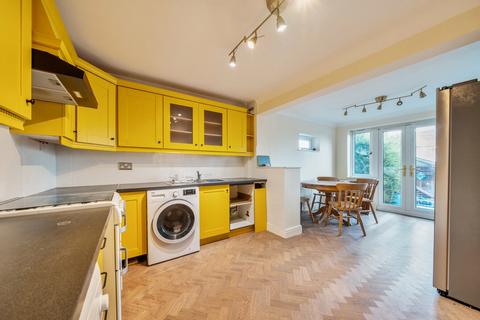 undefined, Lawns Terrace, Leeds, West Yorkshire, LS12