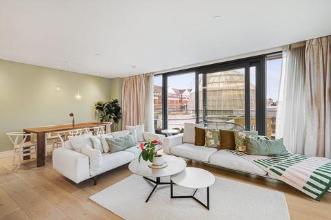 3 bedroom flat to rent, Lighterman Towers, 1 Harbour Avenue, London