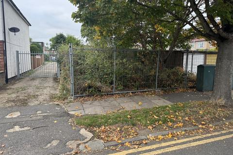 undefined, RUISLIP HA4