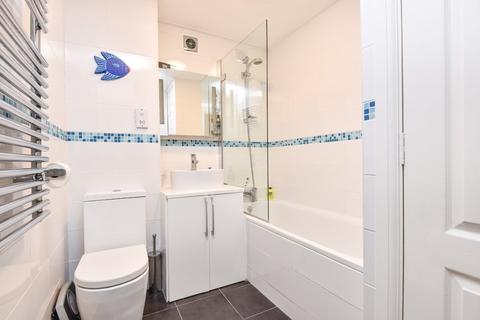 2 bedroom flat for sale, Albemarle Park, Albemarle Road, Beckenham, BR3