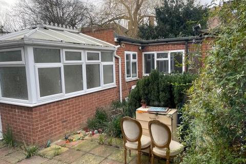 undefined, EALING W5