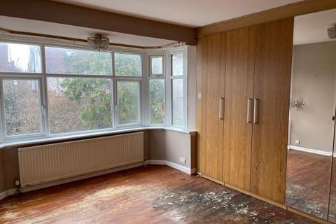 undefined, EALING W5
