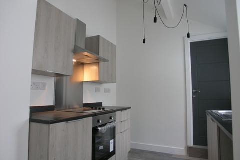 3 bedroom terraced house to rent, Victoria Road, Brierley Hill DY5