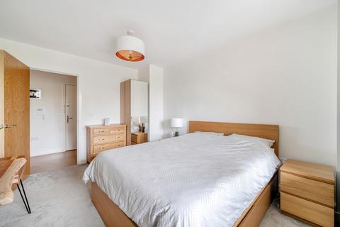 2 bedroom flat for sale, Upper North Street, London E14