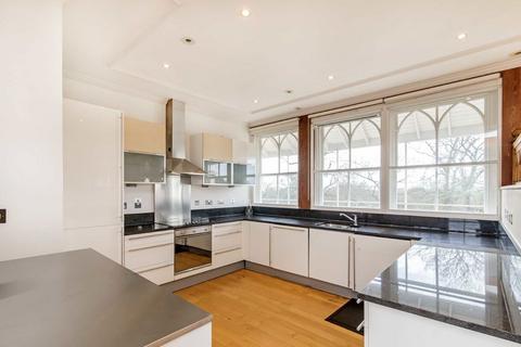 3 bedroom flat to rent, North End Way, London NW3