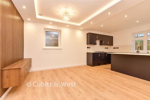 undefined, Sundale Avenue, South Croydon CR2