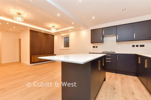 undefined, Sundale Avenue, South Croydon CR2
