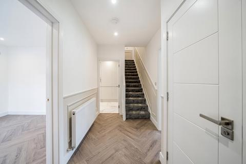 4 bedroom end of terrace house for sale, River Close, Ruislip, Middlesex