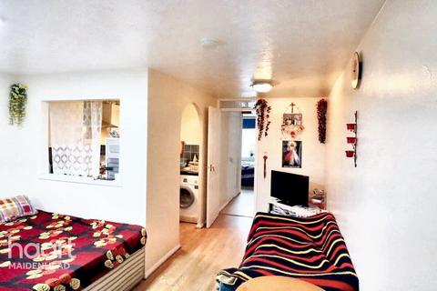 1 bedroom maisonette for sale, Maplin Park, Slough