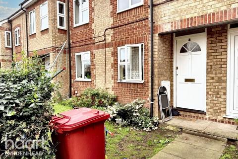 1 bedroom maisonette for sale, Maplin Park, Slough