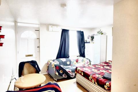 1 bedroom maisonette for sale, Maplin Park, Slough