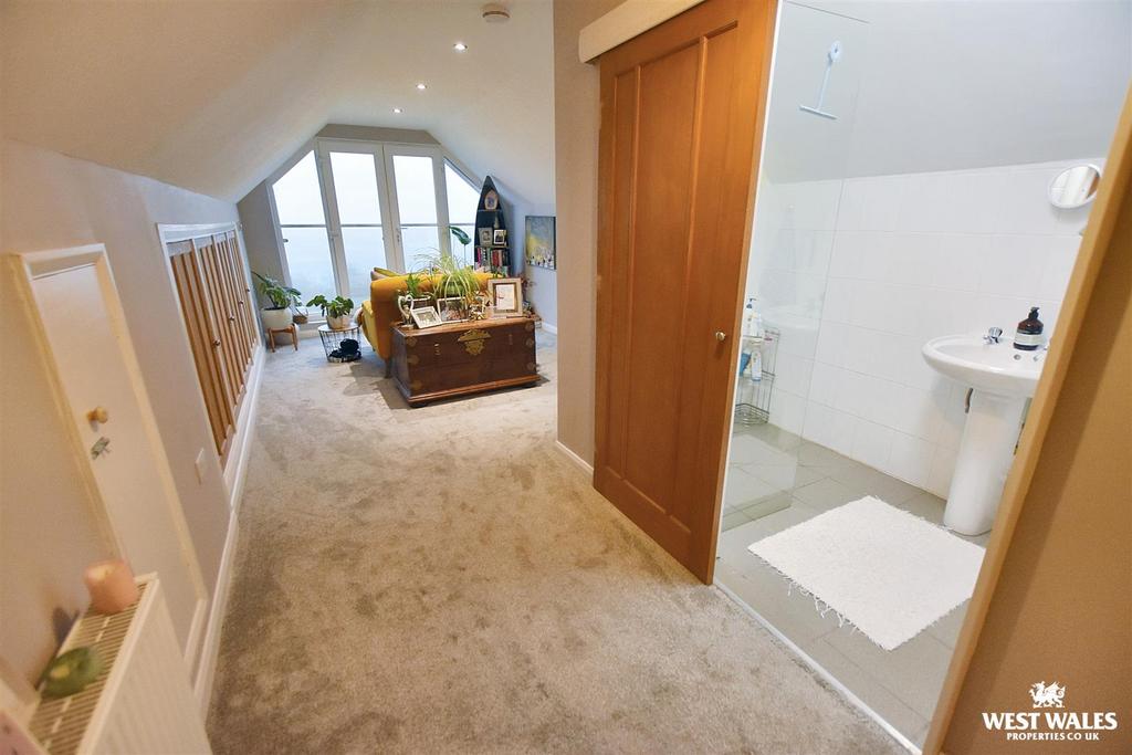 3 - 2025-11-10 T125645.044.jpg