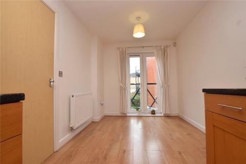 3 bedroom end of terrace house to rent, Norwich Crescent, Chadwell Heath, Romford, RM6