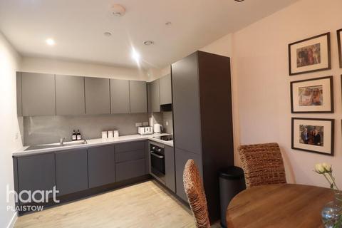 1 bedroom apartment for sale, Chamberlain Court Ironworks Way, London