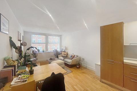 2 bedroom apartment to rent, Fulham High Street, London, SW6