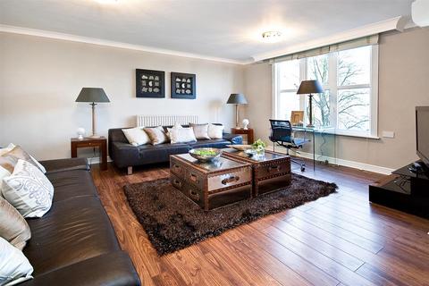 3 bedroom flat to rent, BOYDELL COURT, ST JOHNS WOOD PARK, London, NW8