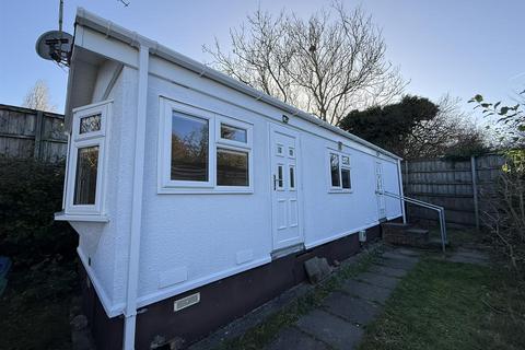 1 bedroom mobile home for sale, Barnet Lane, Elstree WD6