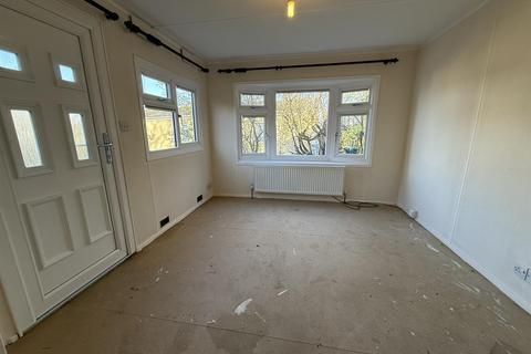 1 bedroom mobile home for sale, Barnet Lane, Elstree WD6