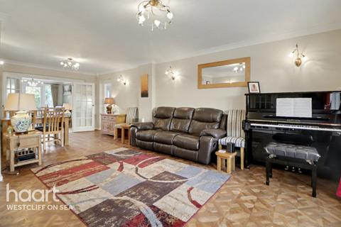 undefined, Little Thorpe, Thorpe Bay