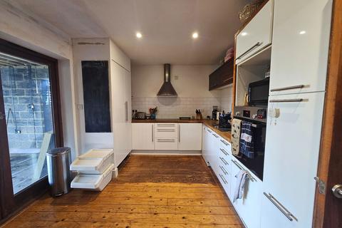 4 bedroom detached house to rent, The Sidlings, Ubley