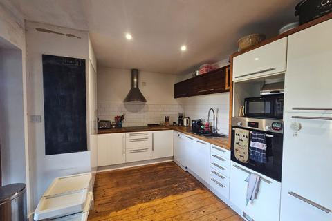 4 bedroom detached house to rent, The Sidlings, Ubley