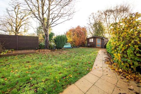 undefined, Chrilibarn Cottage, Hanwell