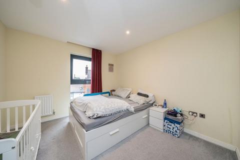 undefined, Heath Road, Twickenham TW1