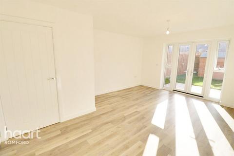 2 bedroom terraced house to rent, Brimstone Place - Harold Hill - RM3