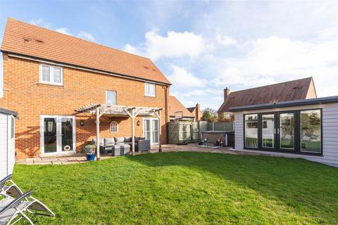 3 bedroom detached house for sale, Holst Lane, Thaxted CM6