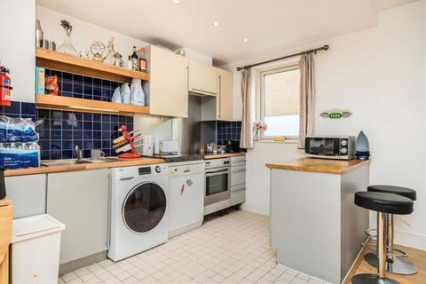 1 bedroom flat for sale, Coke Street, London E1