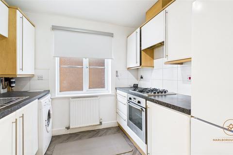 2 bedroom property to rent, Oakside Court, Fencepeice Road, Ilford, Essex, IG6
