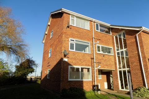 2 bedroom flat to rent, Oak Lodge, Oak Avenue, Bingham, NG13