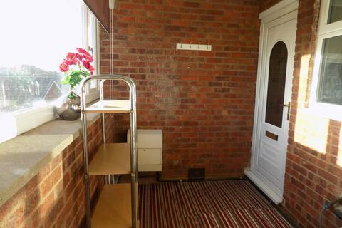 2 bedroom flat to rent, Oak Lodge, Oak Avenue, Bingham, NG13