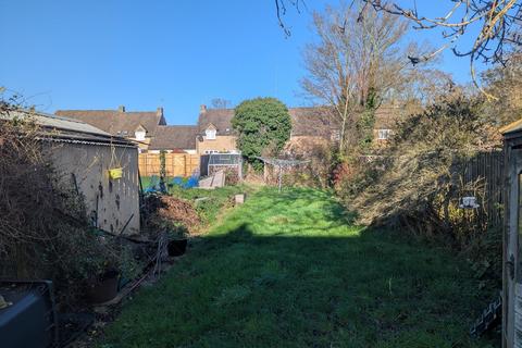 3 bedroom semi-detached house to rent, Burford Road, Witney OX28