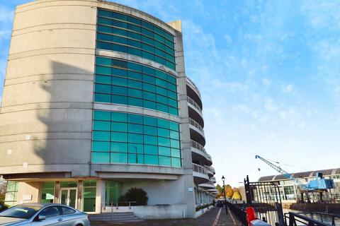 2 bedroom apartment for sale, Havannah Street, Cardiff CF10