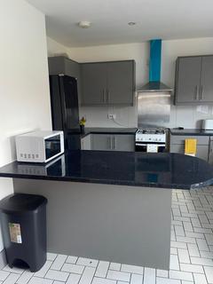 1 bedroom in a house share to rent, Springwell Road, Hounslow TW5