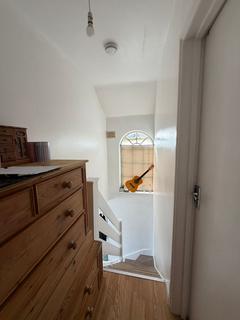 2 bedroom end of terrace house for sale, Stoneleigh Avenue, London  EN1