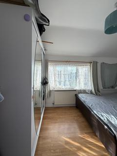 2 bedroom end of terrace house for sale, Stoneleigh Avenue, London  EN1