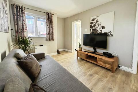 3 bedroom end of terrace house to rent, Kings Avenue, Hertfordshire WD18